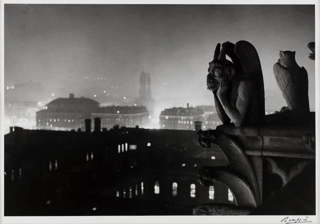 Brassaï, Vue nocturne de Notre-Dame sur Paris, 1933, Paris, musée d’Art moderne © Estate Brassaï – GrandPalaisRmn