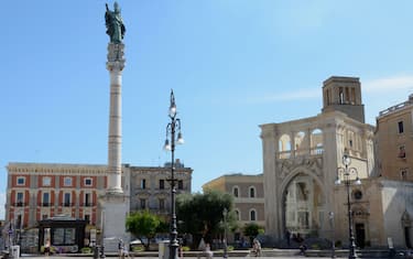 Piazza S Oronzo, Lecce, Puglia, Italy