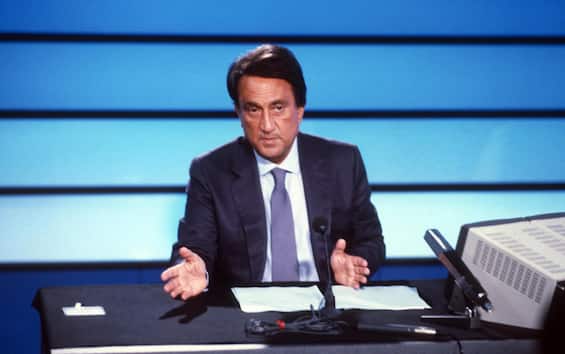 Addio a Emilio Fede, i funerali giovedì a Milano 2 alle 16 Addio a Emilio Fede, i funerali giovedì a Milano 2 alle 16
