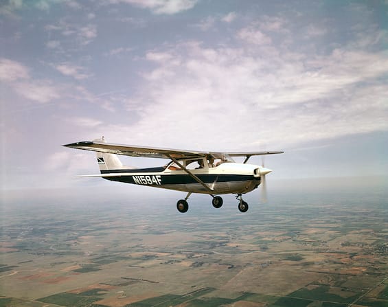 Aereo biposto disperso, le ricerche sugli Appennini: era diretto in Francia