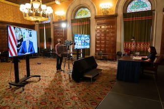 Kathy Hochul, governatrice dello stato di New York, ha incontrato virtualmente il Presidente Biden insieme ad altri governatori per fare il punto sulla gestione della pandemia