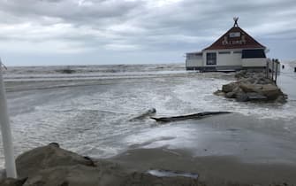 La mareggiata abbattutasi sulle spiagge di Cervia, 16 Maggio 2023. ANSA/US COMUNE DI CERVIA/ANDREA FOSCHI