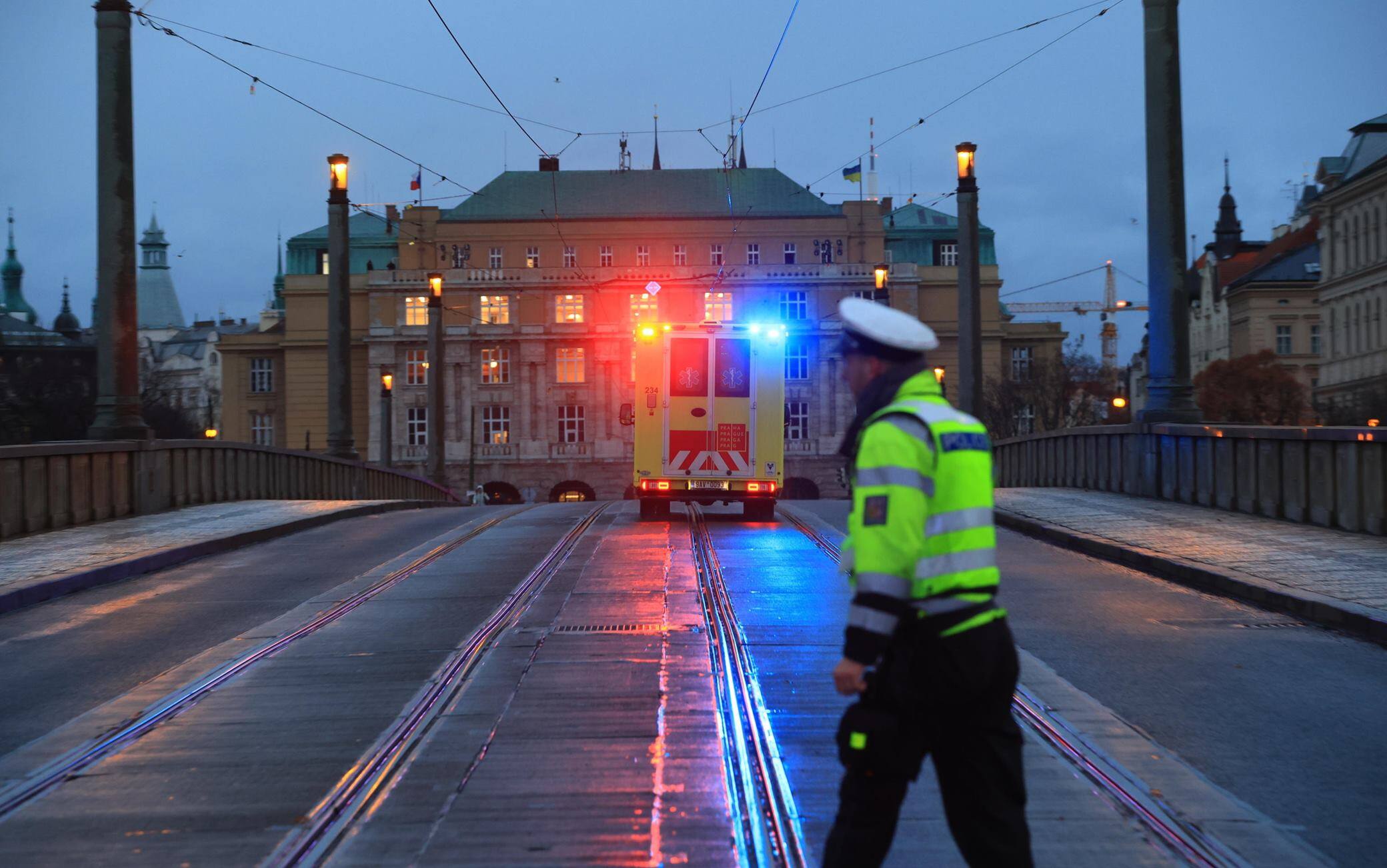 Sparatoria A Praga, Morti E Feriti All'Università: Ucciso L'attentatore ...