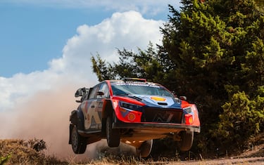 Rally di Grecia, Neuville allunga nel Mondiale