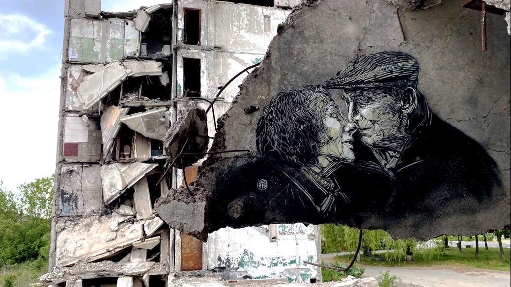 Arte vs Guerra – Banksy e C215 a Borodyanka, Ucraina 