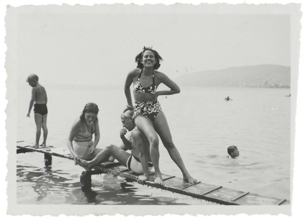 GAROUPE-PHOTOS_Grand_Palais_Ady_Fidelin_Picasso_Dora_Maar_1937.jpg