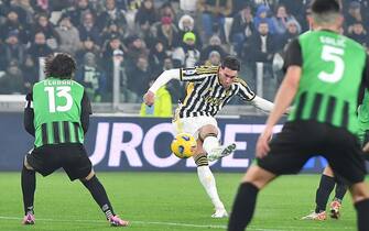 Juventus' Dusan Vlahovic scores the gol (1-0) during the Italian Serie A soccer match Juventus FC vs US Sassuolo at the Allianz Stadium in Turin, Italy, 16 January 2024.
ANSA/ALESSANDRO DI MARCO