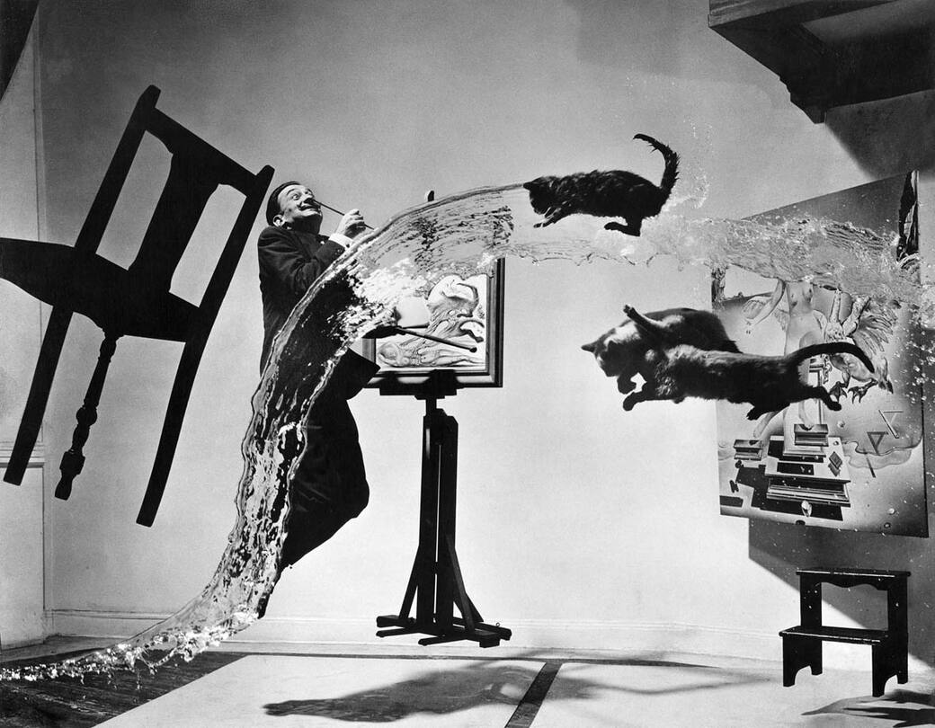 Dalí Atomicus, con Salvator Dalí, Stati Uniti, 1948, © Philippe Halsman Archive 2025 / image rights of Salvador Dali reserved Fundacio Gala-Salvador Dali