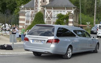 This photo shows a funeral convoy arriving at the front door of French actor Alain Delon's estate before his funeral.
Docuhy, FRANCE -24/08/2024
//GELYPATRICK_10323/Credit:PATRICK GELY/SIPA/2408241205