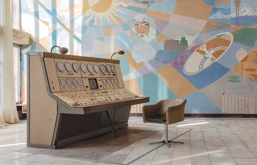 Un dettaglio della copertina di “Soviet Scientific Institutes”
