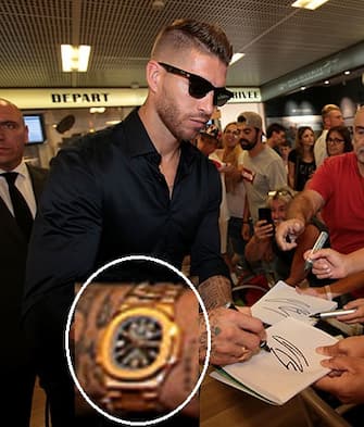 MONACO, MONACO - AUGUST 30: UEFA Champions League Defender of the Season nominee Sergio Ramos of Real Madrid signs autographs for supporters prior to the Champions League Group Stage draw part of the UEFA ECF Season Kick Off 2018/19 on August 30, 2018 in Monaco, Monaco. (Photo by  Emilio Andreoli - UEFA/UEFA via Getty Images)