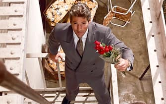 USA. Richard Gere in a scene from the ©Warner Bros movie: Pretty Woman (1990).
Plot: A man in a legal but hurtful business needs an escort for some social events, and hires a beautiful prostitute he meets... only to fall in love.   
Ref: LMK110-J6989-191120
Supplied by LMKMEDIA. Editorial Only.
Landmark Media is not the copyright owner of these Film or TV stills but provides a service only for recognised Media outlets. pictures@lmkmedia.com