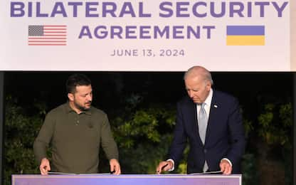 Ucraina-Russia, Biden e Zelensky firmano l'accordo di sicurezza. 