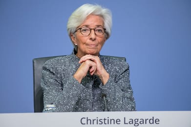 Lagarde: "Inflazione sarà sotto 2%". Gli esperti temono quarta ondata