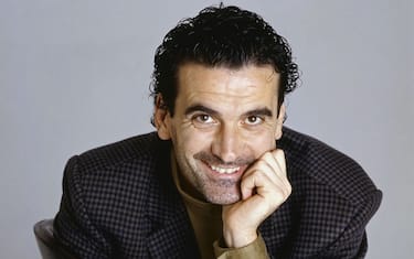 Italian actor and director Massimo Troisi smiling sitting on a chair. 1989  (Photo by Rino Petrosino\Mondadori via Getty Images)