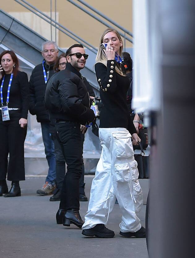 Chiara Ferragni saluta i fan