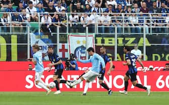 MILAN, ITALY - MAY 19: Daichi Kamada of SS Lazio scores his team's first goal during the Serie A TIM match between FC Internazionale and SS Lazio at Stadio Giuseppe Meazza on May 19, 2024 in Milan, Italy. (Photo by Marco Luzzani/Getty Images)