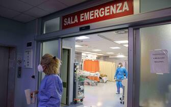 Pronto soccorso, reparti covid Ospedale di Cremona 23 dicembre 2021. Ansa Filippo Venezia    