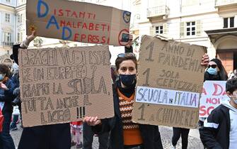 ISTRUZIONE: MANIFEDTAZIONE CONTRO LA DAD