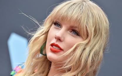 Taylor Swift, prima esibizione live con il singolo Betty