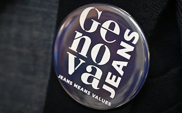 GENOVAJEANS_T