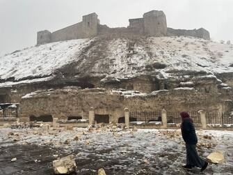 GAZIANTEP, TURKIYE - FEBRUARY 06: A view of damaged historical Gaziantep Castle after a 7.4 magnitude earthquake hit southern provinces of Turkiye, in Gaziantep, Turkiye on February 6, 2023. The 7.4 magnitude earthquake jolted Turkiye's southern province of Kahramanmaras early Monday, according to Turkiye's Disaster and Emergency Management Authority (AFAD). It was followed by a magnitude 6.4 quake that struck southeastern Gaziantep province. A third earthquake with a 6.5 magnitude also hit Gaziantep. Earthquakes had affected several provinces including, Osmaniye, Malatya, AdÃ Â±yaman, Adana, DiyarbakÃ Â±r, Kilis and Sanliurfa. (Photo by Mehmet Akif Parlak/Anadolu Agency via Getty Images)