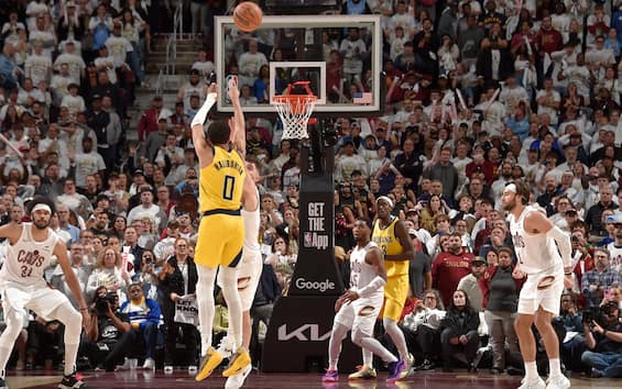 https://static.sky.it/editorialimages/cacb0a281421ee9ec78820cd1b2b7129207773a5/skysport/it/nba/2025/05/07/nba-risultati-partite-notte-7-maggio-video/Tyrese_Haliburton_Getty_Indiana_Pacers.jpg?im=Resize,width=565