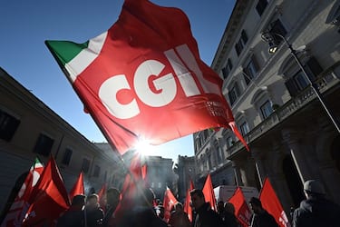 Workers from the Italian General Confederation of Labour (CGIL), other workers and unions from all sectors coming from all over Italy, particularly from the South (Mezzogiorno) gather for a protest in downtown Rome on December 10, 2019, against the industrial crisis, the closure of factories, lay-offs and for public and private investment, best working conditions and social protection. - Italy is negotiating a new plan with the world's biggest steelmaker ArcelorMittal to save the Taranto steel plant that involves partial state ownership, the Italian Prime Minister said on December 9. (Photo by Vincenzo PINTO / AFP) (Photo by VINCENZO PINTO/AFP via Getty Images)