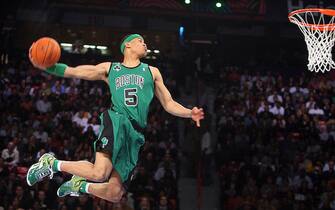 Las Vegas, UNITED STATES: Gerald Green of the Boston Celtics jumps to win the slam dunk contest of the NBA All Star Game, 17 February 2007, in Las Vegas, Nevada. AFP PHOTO / GABRIEL BOUYS (Photo credit should read GABRIEL BOUYS/AFP via Getty Images)