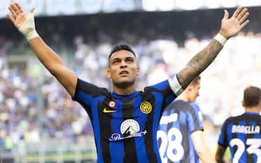 Inter Milan’s Lautaro Martinez jubilates after scoring goal of 2 to 0 during the Italian serie A soccer match between Fc Inter  and Bologna Giuseppe Meazza stadium in Milan, 7 October 2023.
ANSA / MATTEO BAZZI