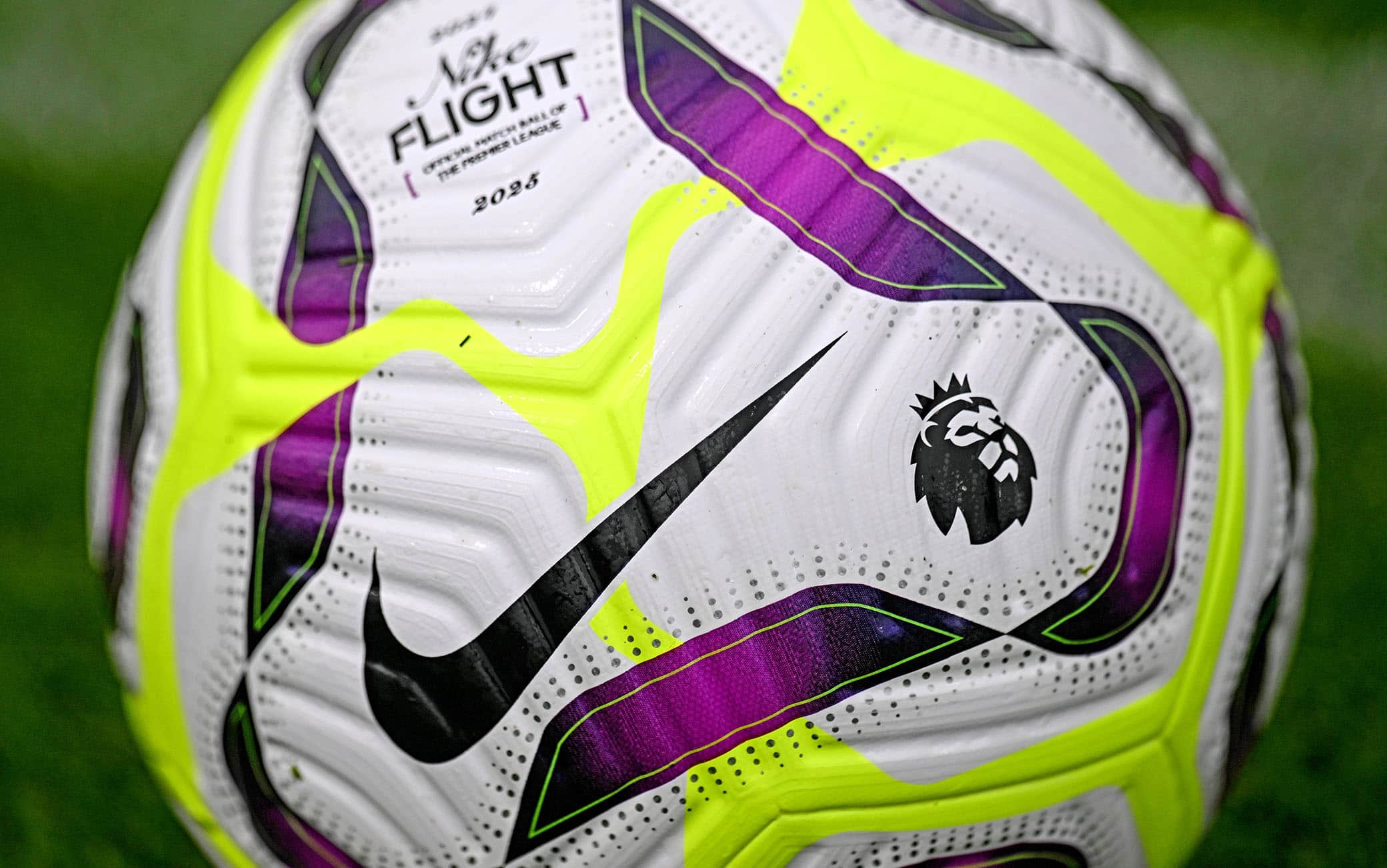 Palloni da calcio premier league sales