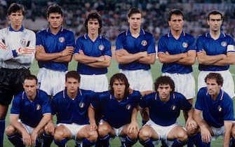 Soccer - World Cup Italia 1990 - Group A - Italy v Czechoslovakia - Olympic Stadium