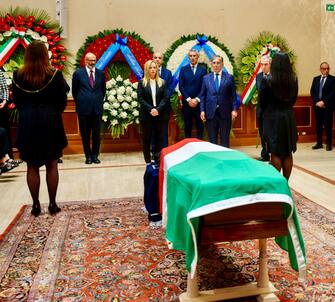 Italian Premier Giorgia Meloni to pay respect to late President Emeritus of the Republic Giorgio Napolitano laid in state in the Senate in Rome, Italy, 24 September 2023. Former Italian president Giorgio Napolitano died in a Rome clinic on 22 September 2023 at the age of 98 years. The two-time former president (2006-2015) was one of Italy's most respected political figures.
ANSA/UFFICIO STAMPA PALAZZO CHIGI/FILIPPO ATTILI
+++ ANSA PROVIDES ACCESS TO THIS HANDOUT PHOTO TO BE USED SOLELY TO ILLUSTRATE NEWS REPORTING OR COMMENTARY ON THE FACTS OR EVENTS DEPICTED IN THIS IMAGE; NO ARCHIVING; NO LICENSING +++ NPK +++