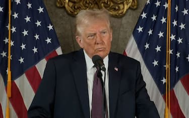 Trump non esclude forza militare per Panama e Groenlandia