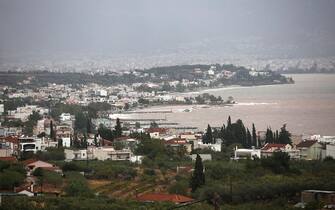 epa10843205 A general view during the storm named Daniel in the area of Volos, Magnesia, Greece, 06 September 2023. The storm 'Daniel' sweeping through most of Greece with heavy rain and lightning caused extensive damage in the power network at Volos, Mt. Pilio, elsewhere in the Magnissia prefecture, as well as in the Sporades Islands.  EPA/YANNIS KOLESIDIS