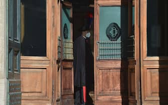 Elezioni del Presidente della Repubblica entrata e uscita dei politici 
Nella foto: Cambio guardia ingresso Montecitorio (Roma - 2022-01-29, Felice De Martino) p.s. la foto e' utilizzabile nel rispetto del contesto in cui e' stata scattata, e senza intento diffamatorio del decoro delle persone rappresentate