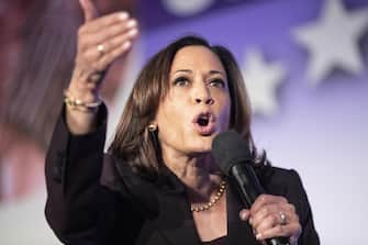 epa07896613 Democratic candidate for Presidency and Senator, Kamala Harris delivers a speech during SEIU's Unions for All summit in Los Angeles, California, USA, 04 October 2019. The SEIU (Service Employees International Union) is a labor union representing almost 1.9 million workers in the United States and Canada.  EPA/ETIENNE LAURENT