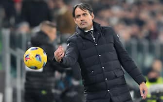 Inter coach Simone Inzaghi gesture during the italian Serie A soccer match Juventus FC vs FC Inter at the Allianz Stadium in Turin, Italy, 26 november 2023 ANSA/ALESSANDRO DI MARCO