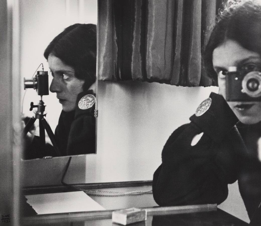 Ilse_Bing_(German_1899–1998)_Self-Portrait_with_Leica.jpg