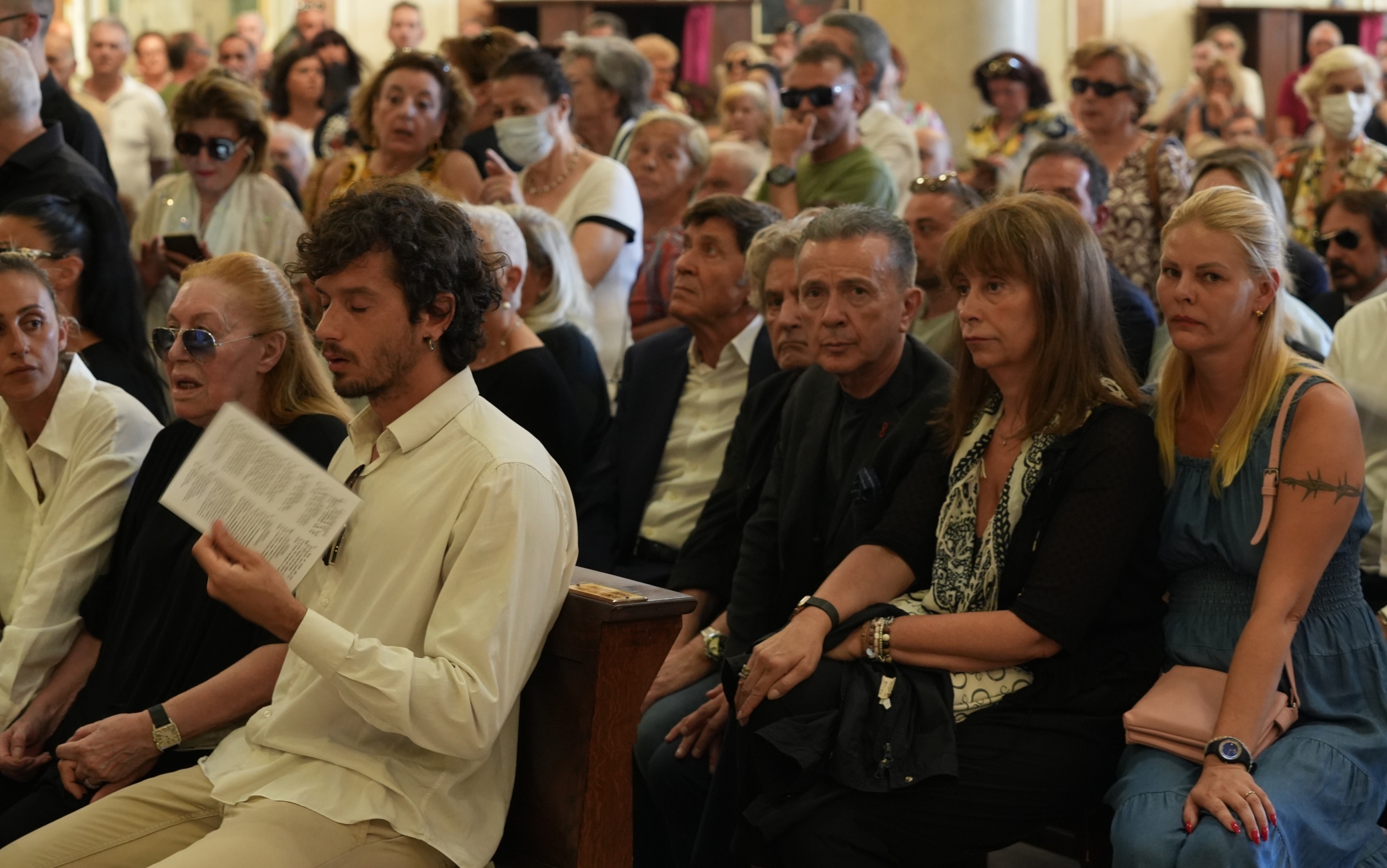 GRANDMA Sympathy Letters In Downey, CA | Chita's Floral Designs - Foto 2