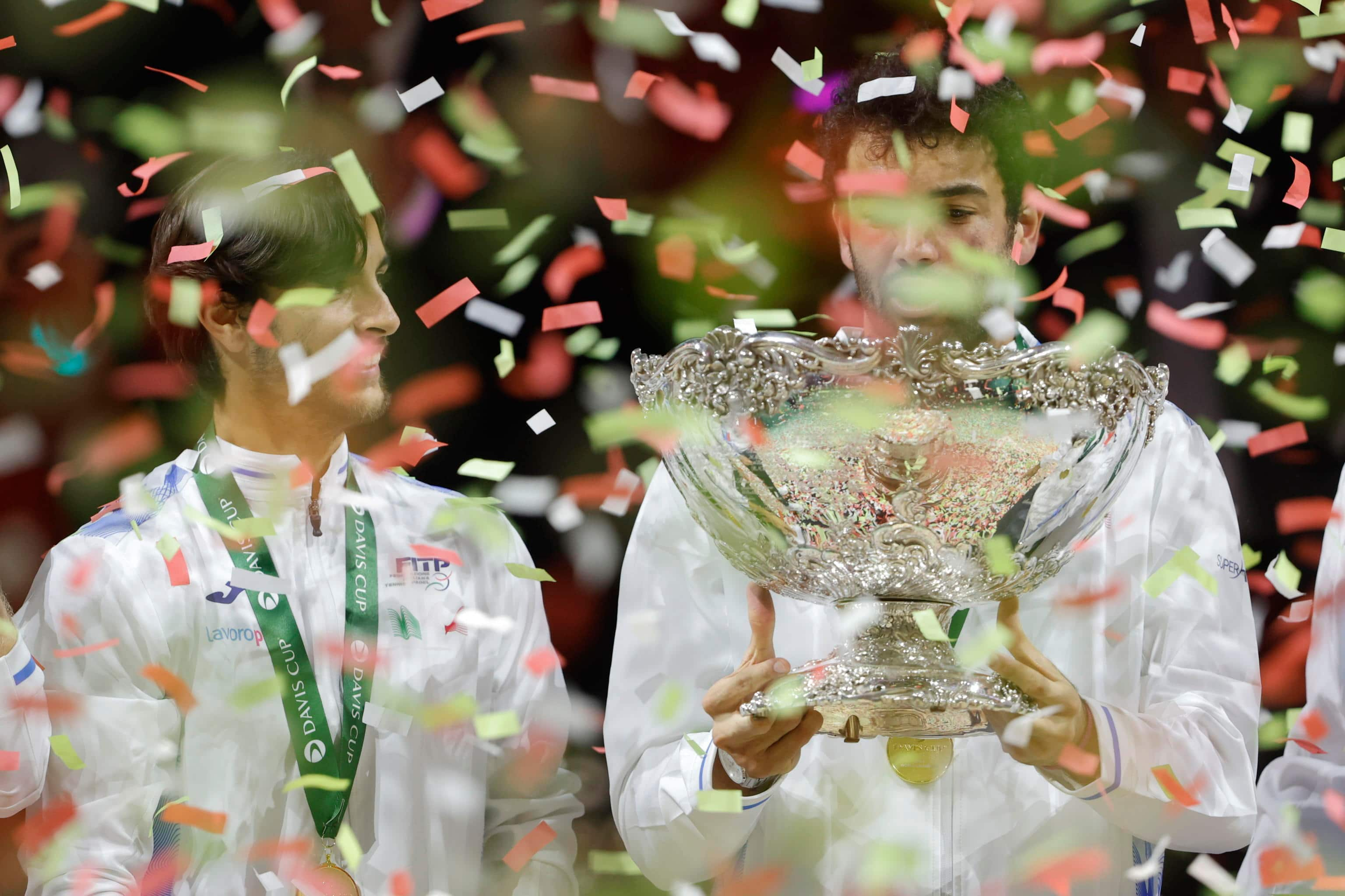 epa11738861 Italian Davis Cup tennis team celebrates winning the Davis Cup Final at Jose Maria Martin Carpena Pavilion, in Malaga, southern Spain, 24 November 2024.  EPA/Jorge Zapata