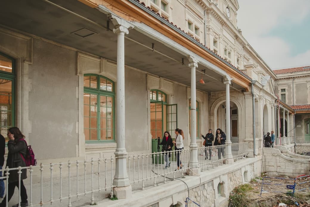 Villa Créative - Visite du 27 janvier 2025 - Réhabilitation : Atelier(s) Alfonso Femia avec DLAA Architectes - MOA : Académie d'Aix Marseille Rectorat © Élodie Daguin