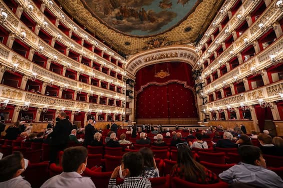 Napoli, rottura sul teatro San Carlo: nessun accordo sul sovrintendente Napoli, rottura sul teatro San Carlo: nessun accordo sul sovrintendente