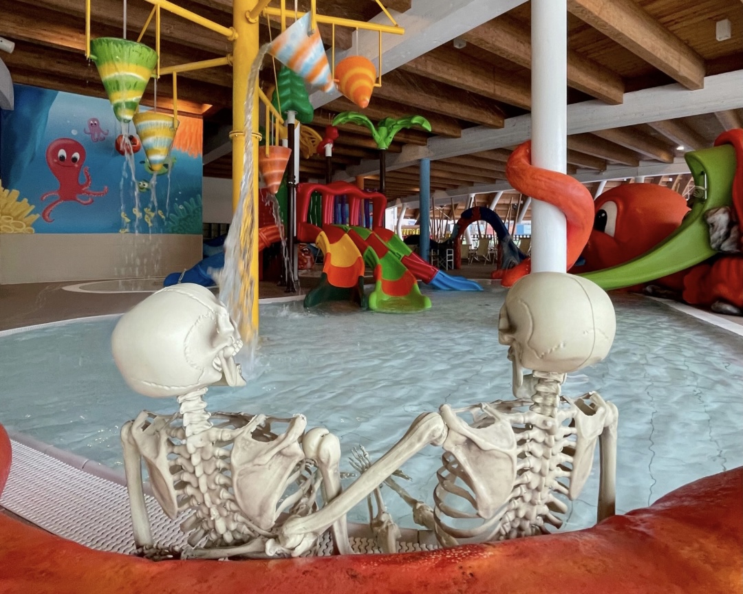 Halloween ad Acquaworld