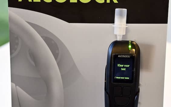 Alcolock al via, dalle multe ai dispositivi per i recidivi: cosa rischia chi beve e guida