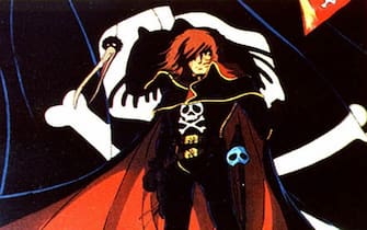 Capitan Harlock un classico dei cartoon giapponesi. Cartoni e anime 'made in Japan' segnano il passo e i produttori del Sol Levante giocano la carta remake a tre dimensioni su titoli di richiamo, come Capitan Harlock.    C'e' un filo che collega le pellicole di Hollywood e gli anime di Tokyo: a fronte di una crisi d'ispirazione, ha rilevato di recente il maestro Hayao Miyazaki (il papa' del 'mio vicino Totoro'), i titoli di successo diventano un riferimento. Per il 2012 e' prevista la riproposizione in chiave 3-D di Capitan Harlock, la gloriosa serie tv degli anni Settanta nata dalla matita di Leiji Matsumoto - autore tra l'altro della popolare saga 'Galaxy Express 999' -, da cui sara' tratto un film d'animazione in computer grafica, da lanciare sui mercati di Usa, Europa e Asia dalla storica casa d'animazione Toei Animation. ANSA/ DBA