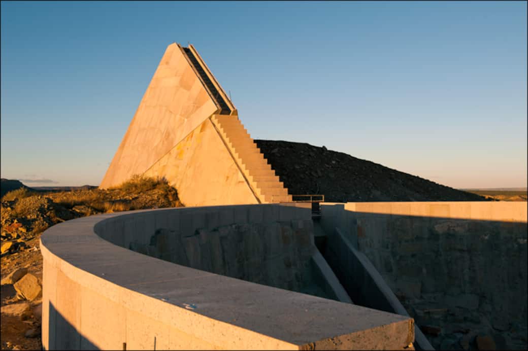 13_Charles_Ross_Solar_Pyramid_Star_Axis_2012.png
