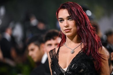 Dua Lipa torna in concerto a Milano per gli I-Days 2025 