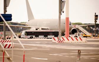 Atterrato all'aeroporto di Fiumicino l'aereo con gli italiani ri