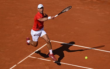 ROME, ITALY - MAY 12: Novak Djokovic of Serbia plays a forehand against Alejandro Tabilo of Chile during the Men's Singles third round match on Day Seven of Internazionali BNL D'Italia 2024 at Foro Italico on May 12, 2024 in Rome, Italy.  (Photo by Mike Hewitt/Getty Images)